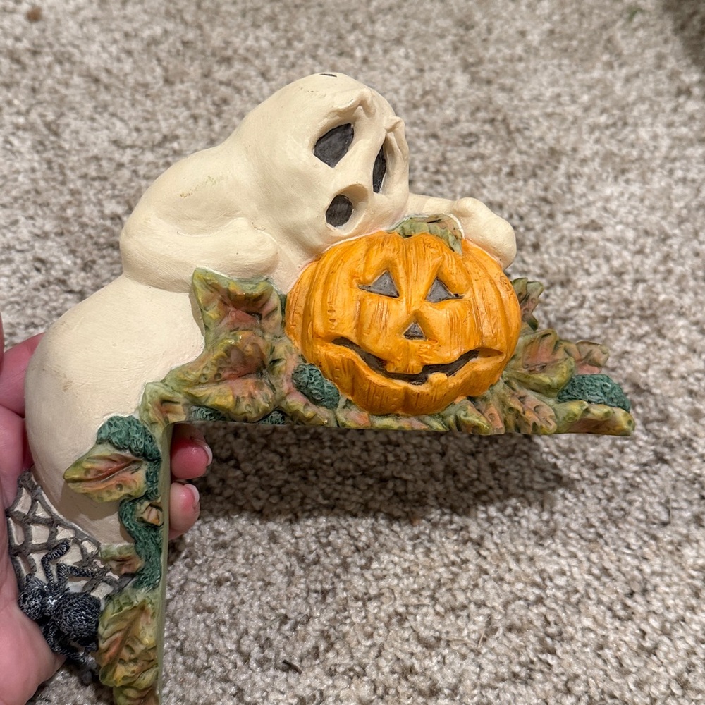 Halloween Ghost and Pumpkin Decor
